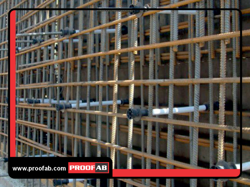 اجرای میان بلت آب بند پلاستیکی بر دیوار بتنی